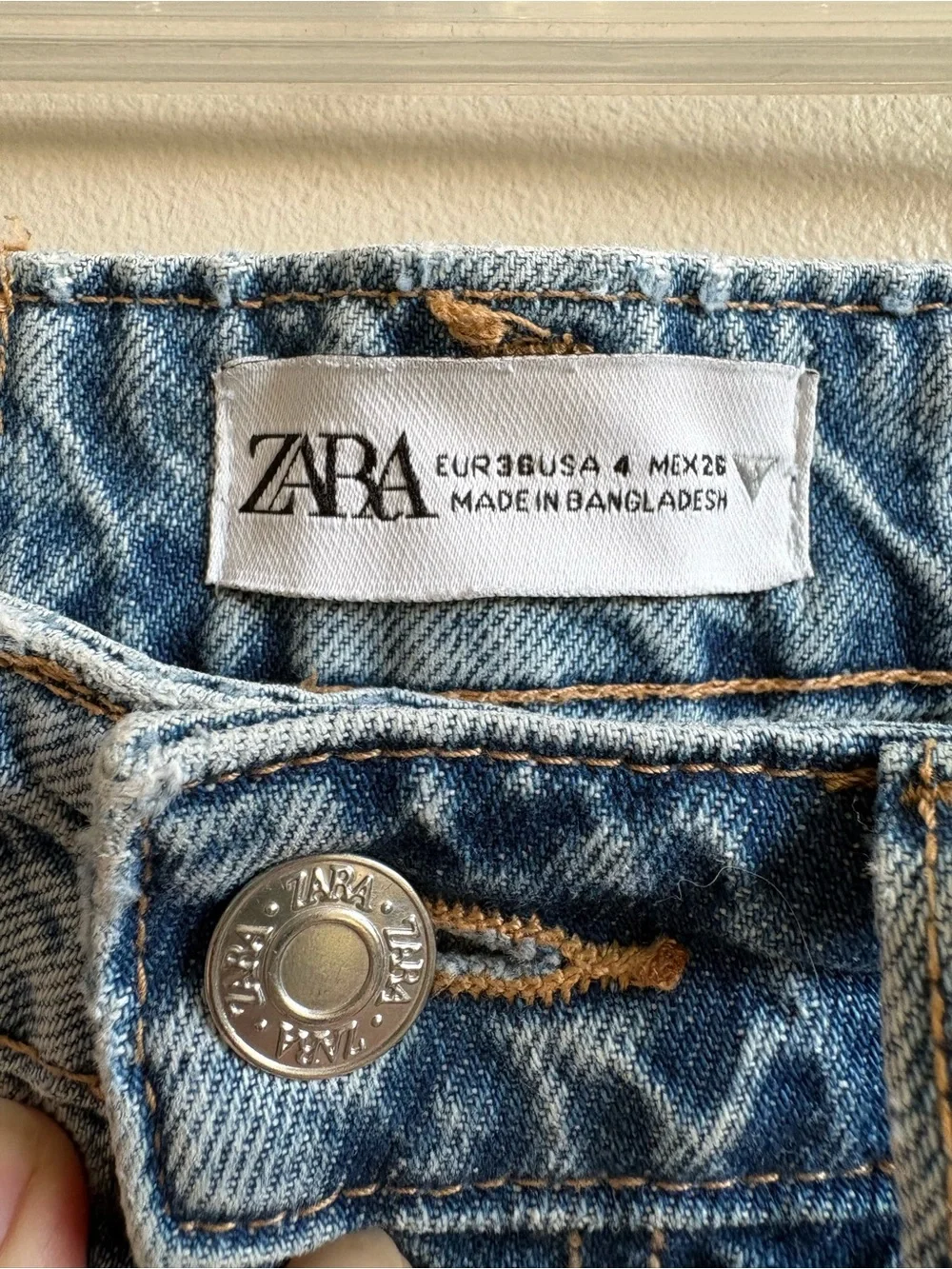 ZARA Women's Light Blue Denim High-Rise Jean Shorts